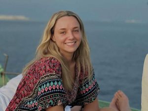 Tak Percaya Dokter, Influencer Meninggal Usai Melahirkan Sendiri di Rumah