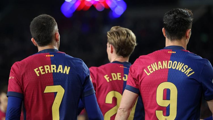 Flick Nikmati Dilema Mewah Lewandowski dan Ferran Torres