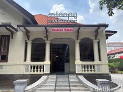 Video: RM Padang di Bangunan Bersejarah Berusia 107 Tahun