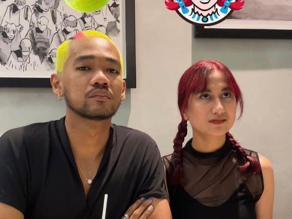 Gaya Keren Oslo Ibrahim Saat Nongkrong Bareng Istri dan Sahabat