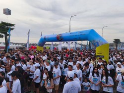 12 Ribu Peserta Warnai Jalan Sehat di Tangerang