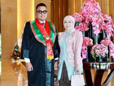 Selamat! Uya Kuya Lulus S2 Magister Hukum