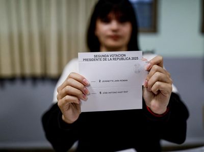 Chile Gelar Putaran Kedua Pemilu Presiden, Warga Antusias Memberi Suara