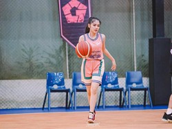 Davina Karamoy Santai Diisukan Jadi Selingkuhan: Fitnahnya di Luar Nurul