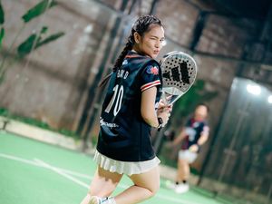 Ibunda Pasang Badan! Davina Karamoy Bukan Perusak Rumah Tangga Orang