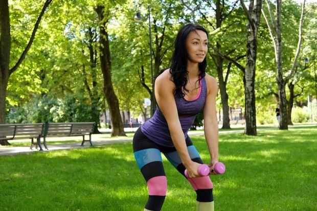 Efek rajin olahraga termasuk otot yang lebih kencang dan respons tubuh lebih cepat. Energi meningkat karena peredaran darah dan oksigen lebih lancar. Gerakan menjadi lebih ringan dan tubuh menjadi tidak mudah lelah.