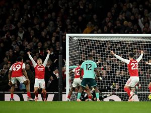 Menang Dramatis, Dewi Fortuna Naungi Arsenal Saat Bungkam Wolves