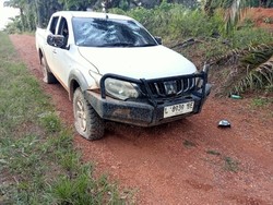 Bawa Senjata, 15 WN China Rusak Kendaraan-Serang TNI di Ketapang