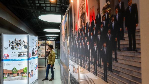 Ruang Publik Jadi Galeri, Pameran Haluan Merah Putih Digelar di Stasiun Tanah Abang