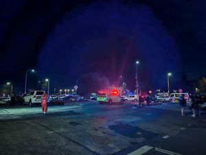 Australia Kibarkan Bendera Setengah Tiang Usai Penembakan di Pantai Bondi