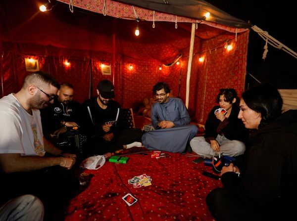 Perkemahan Gurun Samawah, Pesona Alam Irak Jadi Daya Tarik Wisata