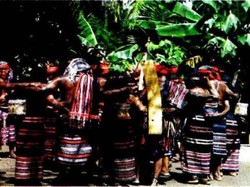 Tarian Lego-lego: Ungkapan Syukur Kepada Leluhur Masyarakat Alor NTT