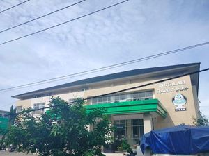 Dinkes Agam Selidiki Dugaan 11 Korban Banjir Bandang Keracunan di Pengungsian