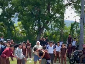 Viral 2 Siswa SMA di Buleleng Adu Jotos Dipicu Masalah Asmara