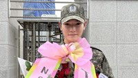 Momen Haru Taeyong NCT Pulang Wajib Militer, Disambut Pelukan Ayah Ibunya