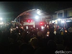 Jenazah Pembalap Awhin Sanjaya Tiba di Palopo, Keluarga-Warga Histeris