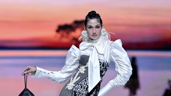 Foto: Denny Wirawan Angkat Spirit Sumba dalam Koleksi Bumi Sabana