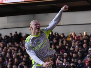 Top Skor Liga Inggris: Erling Haaland Masih Teratas