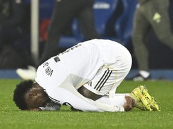 Xabi Alonso: Vini Dilanggar, Madrid Harusnya Dapat Penalti