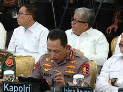 Kapolri Kerahkan 10.999 Personel Bantu Pemulihan Bencana Aceh-Sumut-Sumbar