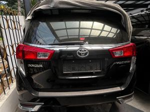 Innova Venturer Dilelang Mulai Rp 25 Jutaan, Jangan Kaget Lihat Kondisinya!