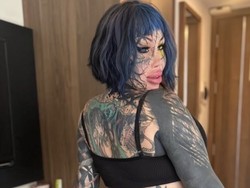 Influencer Berpenampilan Ekstrem Ditemukan Tewas, Dugaan Lompat dari Balkon