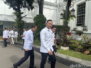 Menteri-menteri Tiba di Istana Jelang Sidang Kabinet Sore Ini