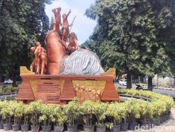 Monumen Juang 45 Saksi Perlawanan Arek-arek Malang