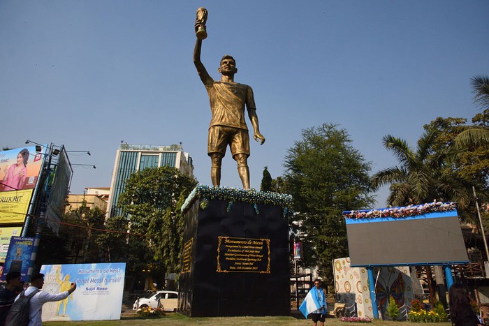 KOLKATA, WEST BENGAL - DECEMBER 14: A general view of the Lionel Messi's 70-foot-tall statue in Kolkata, West Bengal, India on December 14, 2025. The statue's unveiling took place virtually during Messi's visit to Kolkata. (Photo by Sumit Sanyal/Anadolu via Getty Images)