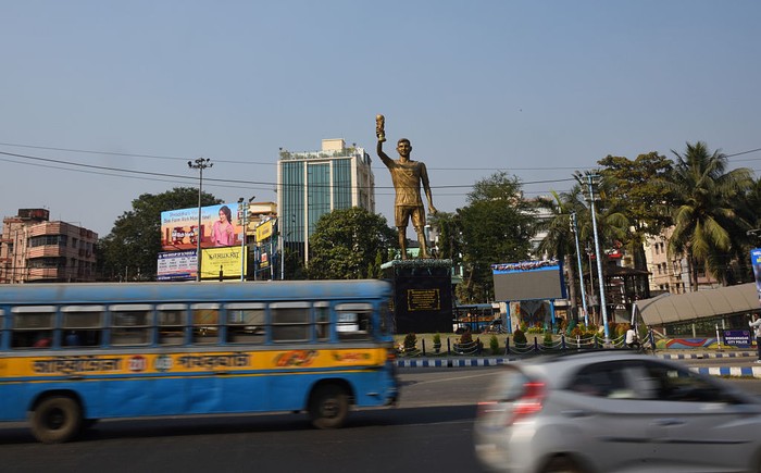 KOLKATA, WEST BENGAL - DECEMBER 14: A general view of the Lionel Messi's 70-foot-tall statue in Kolkata, West Bengal, India on December 14, 2025. The statue's unveiling took place virtually during Messi's visit to Kolkata. (Photo by Sumit Sanyal/Anadolu via Getty Images)