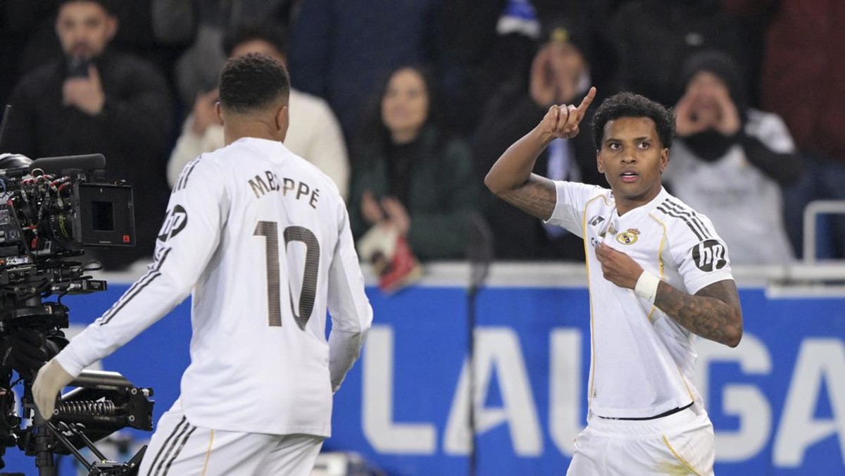 Rodrygo membawa Real Madrid menang 2-1 atas Alaves di lanjutan LaLiga. (Foto: Cesar Ortiz Gonzalez/Soccrates/Getty Images)