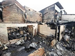 Teganya Pria Curi TV Korban Kebakaran di Jakbar