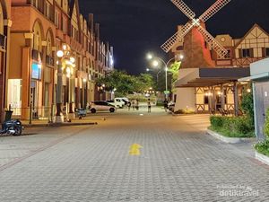 Menikmati Liburan ala Eropa di PIK2