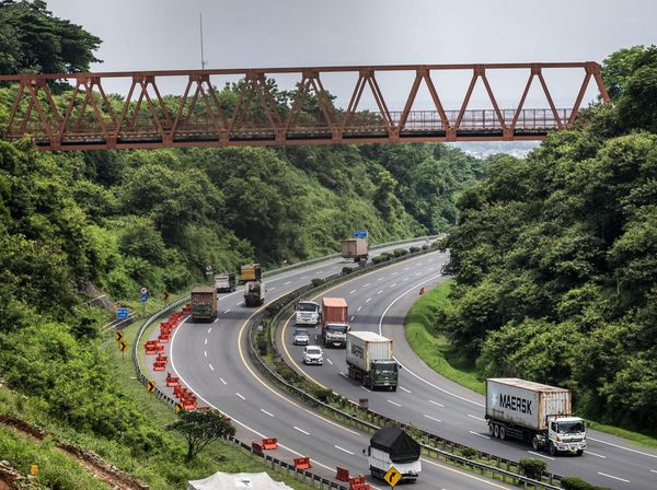 Atur Arus Nataru, Pemerintah Batasi Operasional Truk di Jalan Tol