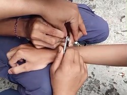 Borgol Tak Bisa Dilepas Saat Latihan Drama, Pelajar Bogor Minta Tolong Damkar