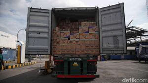 Bantuan Kemanusiaan Dilepas dari Tanjung Priok ke Sumatera