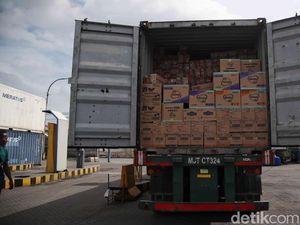 Bantuan Kemanusiaan Dilepas dari Tanjung Priok ke Sumatera