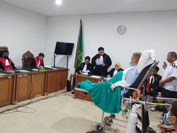 Kuasa Hukum Haji Alim Nilai Surat Dakwaan JPU Sarat Kejanggalan-Cacat Hukum