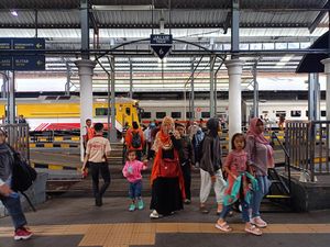 186 Ribu Tiket KA Ludes Terjual di Daop 8 Surabaya Jelang Libur Nataru