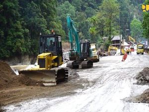 Jalur Padang-Bukittinggi via Lembah Anai Dibuka Terbatas Mulai Hari Ini