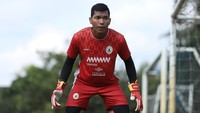Eks Kiper PSS M Fahri Berlabuh ke Bhayangkara FC