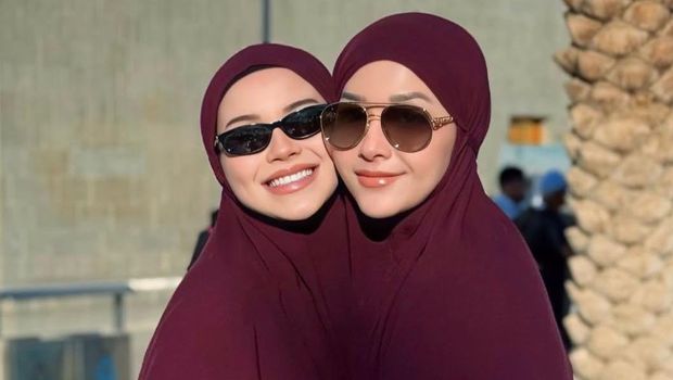 Momen Maia Estianty Bahagia Umrah Bareng Alyssa Daguise