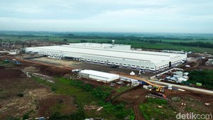 Pabrik EV VinFast Subang Resmi Beroperasi