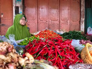 Cabai Merah Besar di Pasar Wage Purwokerto Tembus Rp 70 Ribu