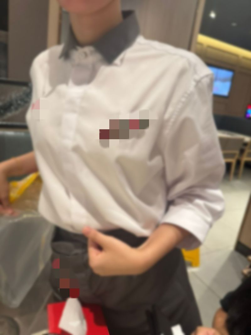 Pelayan Cuek hingga Ngejek, Keluarga Ini Kecewa Makan di Resto Hotpot