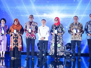 Jateng Sabet Provinsi Terbaik di Anugerah Data dan Teknologi Pendidikan 2025