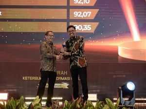 Pemprov Sulsel Raih Predikat Informatif 2025 dari Komisi Informasi Pusat