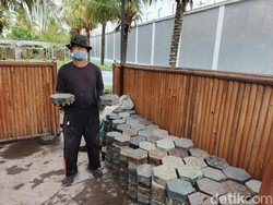Napi Rutan Negara Sulap Sampah Plastik Jadi Paving Block