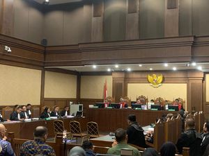 Nadiem Masih Dibantarkan, Sidang Dakwaannya Ditunda hingga Pekan Depan
