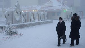 Hiruk Pikuk Warga Yakutsk Saat Diterpa Suhu Minus 45 Derajat Celsius